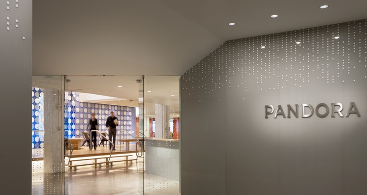 Pandora Hitting Hard Times: Laying Off Staff, Shifting Away from California