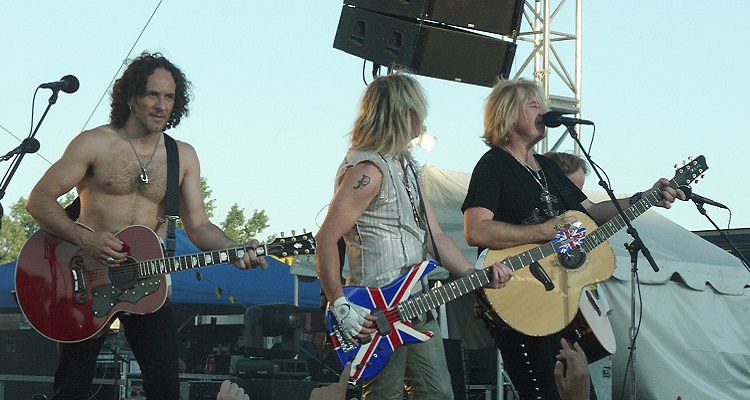 Def Leppard Says Piracy Is the Reason They Have So Many New Fans