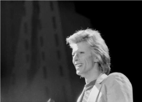 David_Bowie_Diamond_Dogs_Tour_1974