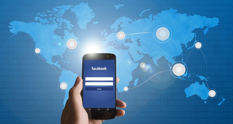 Facebook Makes a 'Live Map'