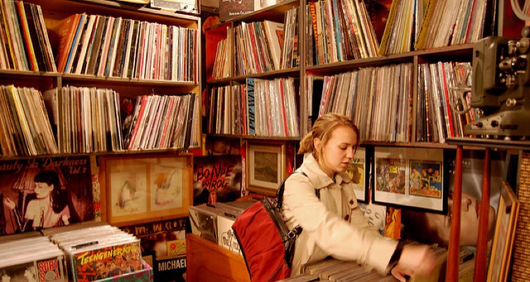 (EXCLUSIVE) Vinyl Sales Up10% Year Over Year