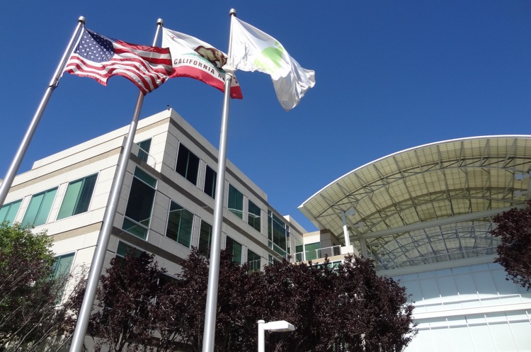 Apple Takes on YouTube