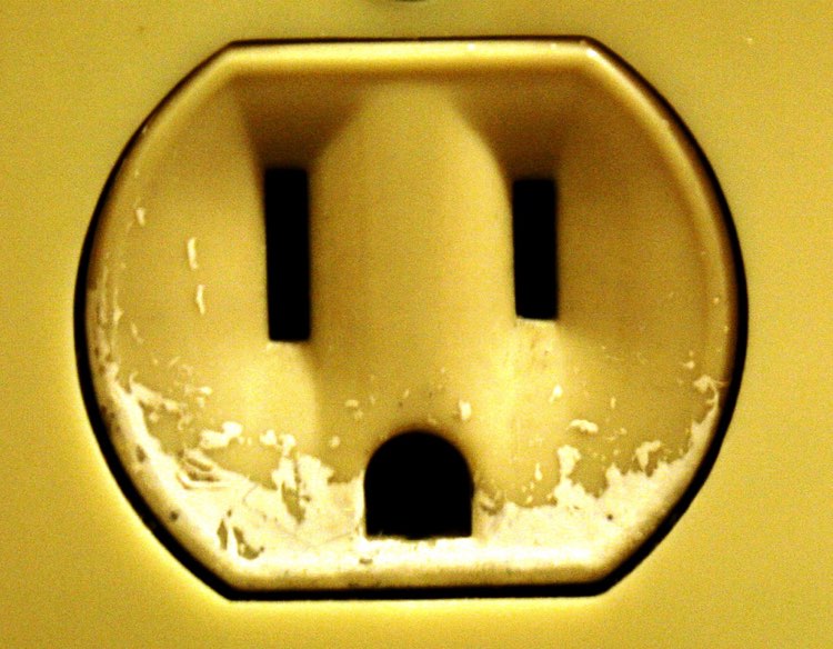Keep Your Wireless Headphones Charged!