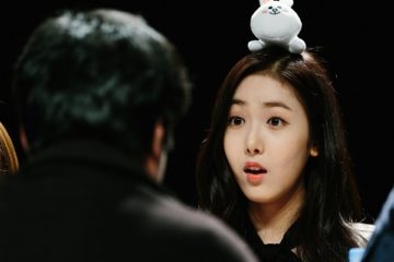 GFRIEND Manager Blasted By Fans For 'Inappropriate Touching'