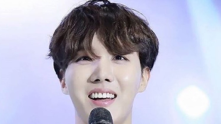 J-HOPE GLOBAL FANCLUB on X: 'If you are a fan of K-pop and fashion, you  must have heard of the latest sensation that has taken over the internet:  BTS j-hope's debut Louis