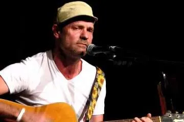 The Tragically Hip's Frontman Gord Downie Passes Away