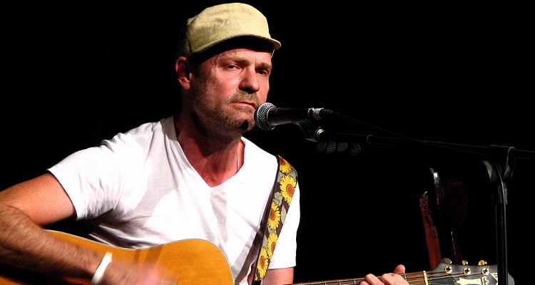 The Tragically Hip's Frontman Gord Downie Passes Away