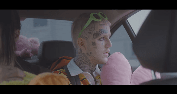Two Weeks After Overdose, Lil Peep's Family Already Crashing In