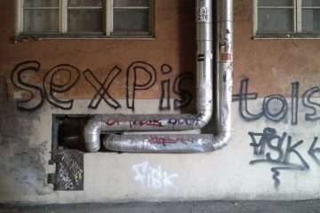 Google's Ban on Gun Sales Blocks 'Guns n Roses' and 'Sex Pistols'