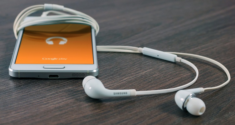 Can Music Listening on the Job Actually Boost Your Productivity?