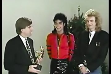 Michael Jackson receives the MTV Video Vanguard award in 1989.