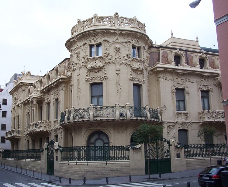 The Palacio Langorio in Madrid, SGAE Headquarters (photo: Luis García CC by 3.0)