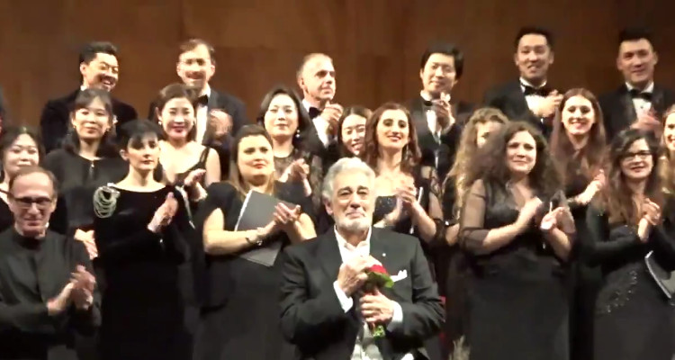 Plácido Domingo Receives 30 Minute Standing Ovation in Milan
