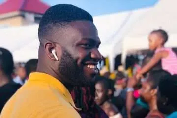 AirPods Pro sales