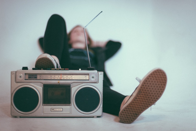 Old school AM/FM radio (photo: Eric Nopanen)