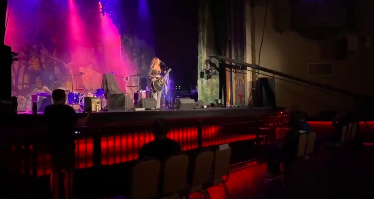 Opener Lauren Brown