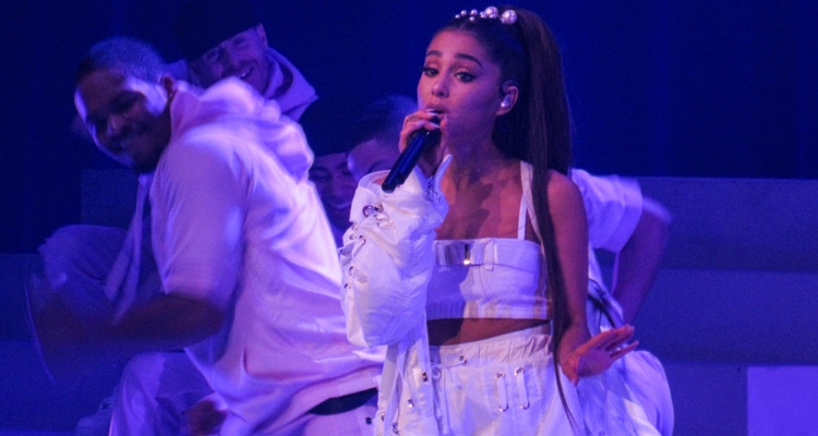 Ariana Grande COVID-shames