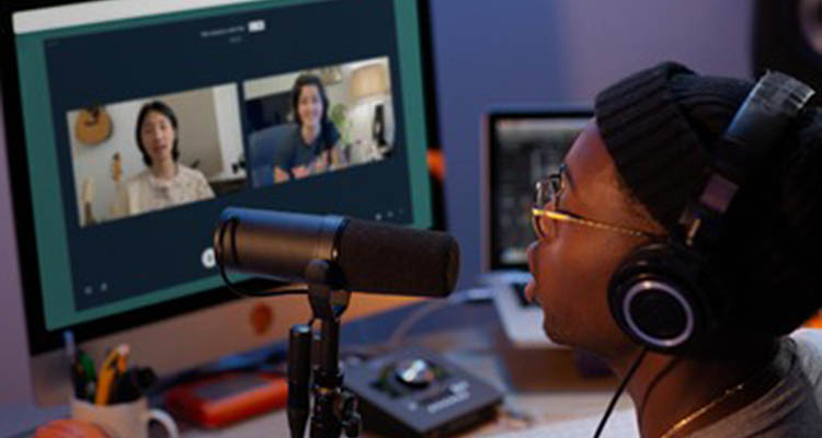 Musicians interacting on a dedicated video chat (photo: LANDR)