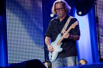 Eric Clapton sues woman bootleg CD