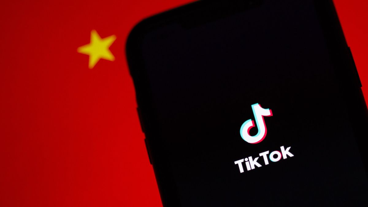 TikTok Uses “Secret ‘Heating’ Button” to Drive Viral Trends: Report