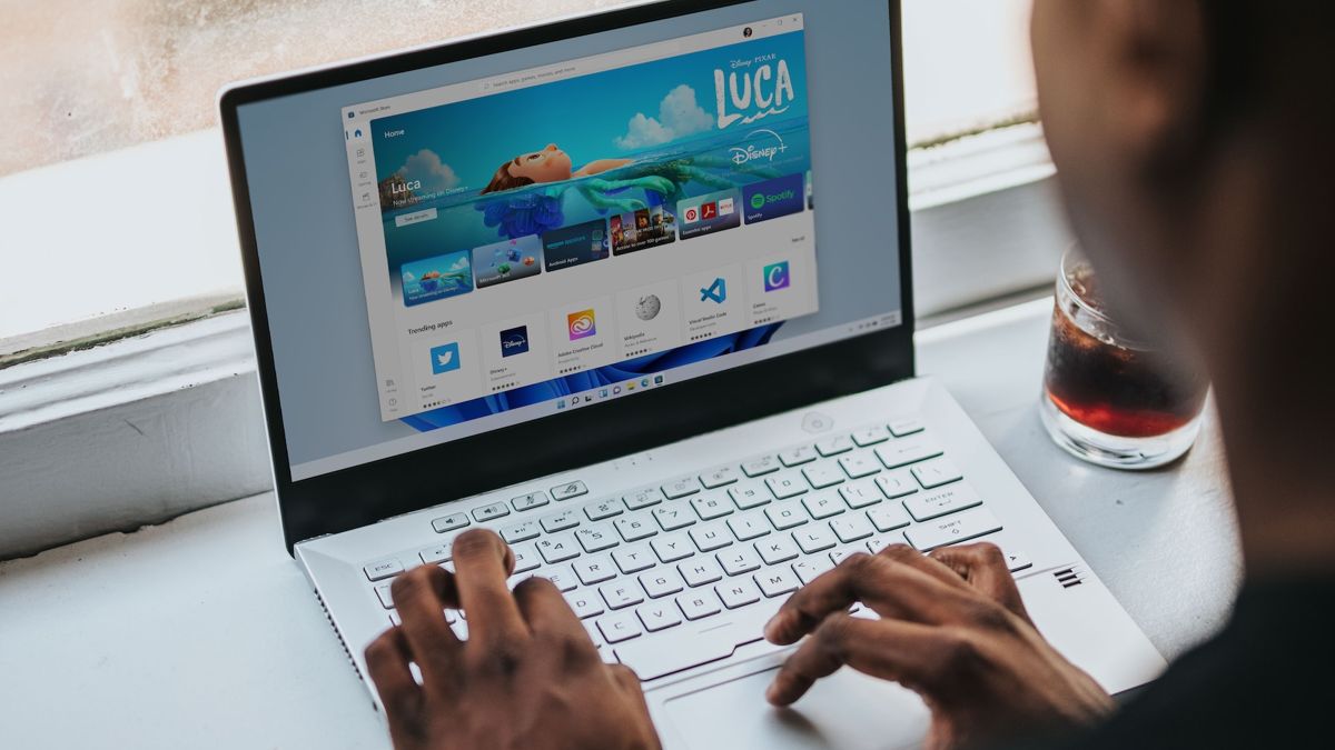 can you get apple music on microsoft surface