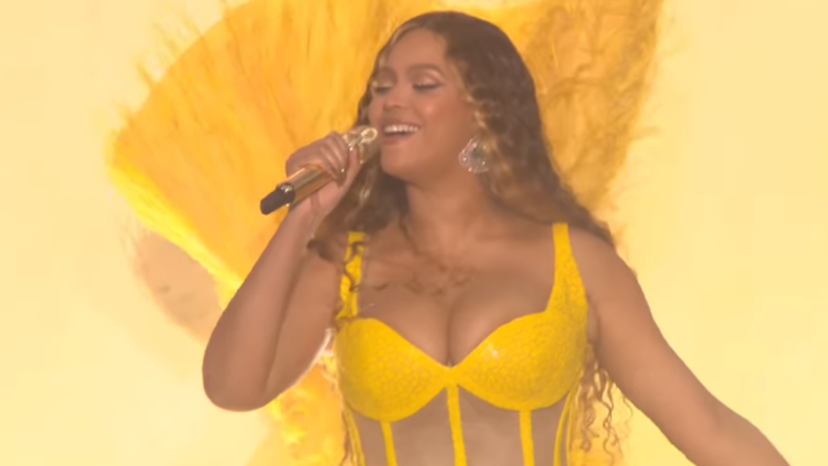 Beyonce Gives First Headlining Show in Four Years – At Dubai Resort