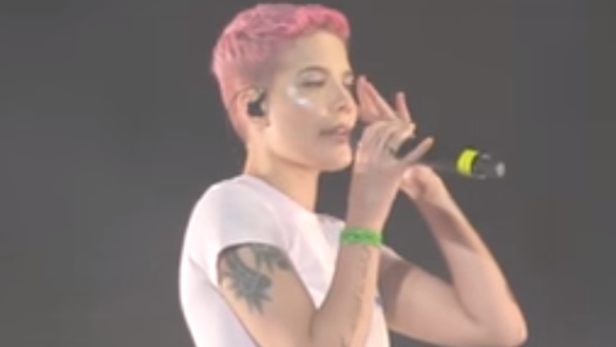 Halsey Signs with Columbia Following Split with Capitol Records