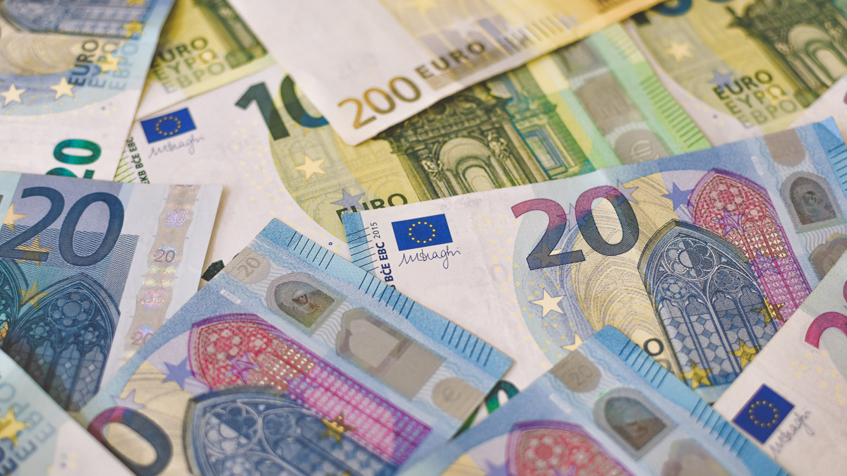 UMG Opens 0 Million Bond Offering for Debt Restructuring