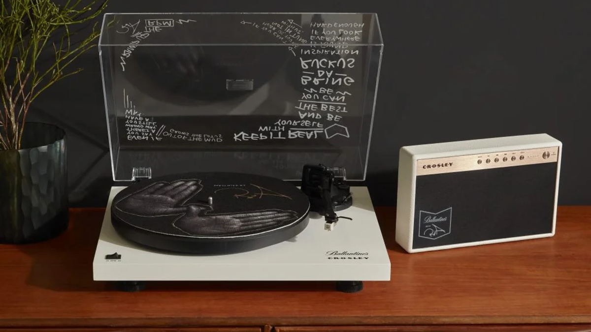 RZA Releases Branded Vinyl Turntable — ‘This is Just the Beginning’