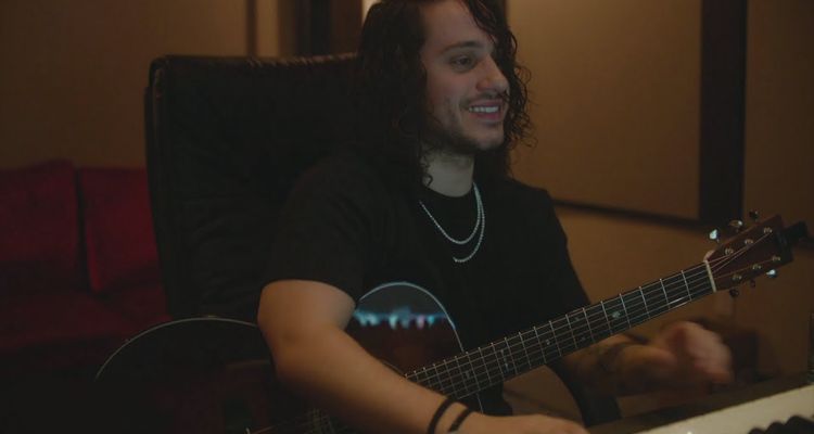 Russ threatens to start faking streams "just like everyone else"