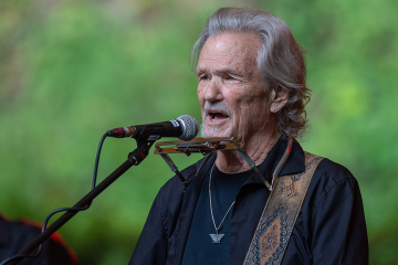 Kris Kristofferson dies