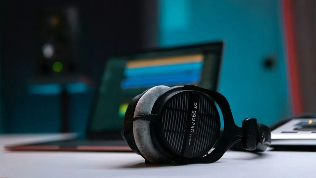 beyerdynamic sold
