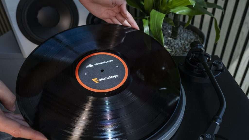 SoundCloud and elasticStage Launch On-Demand Vinyl for Artists SoundCloud announces elasticStage partnership