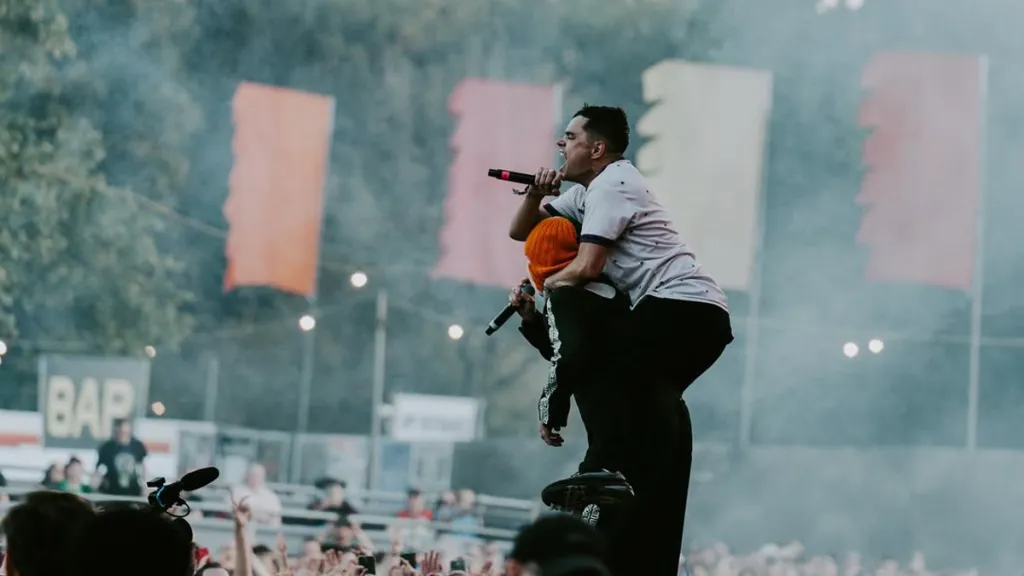 Kneecap cancels US tour dates