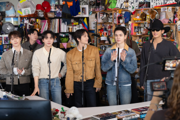 Seventeen Tiny Desk NPR