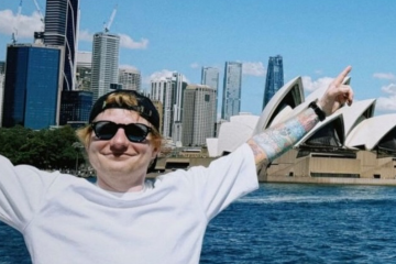Ed Sheeran splits from Warner Music