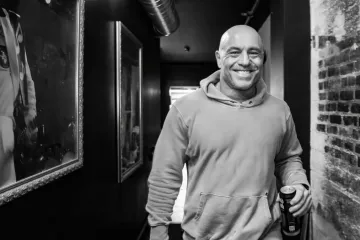 Joe Rogan renews Spotify podcast deal