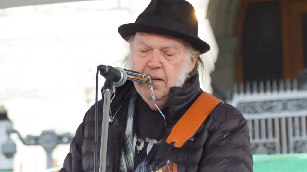 Neil Young sues Trump again for using his music at his rallies